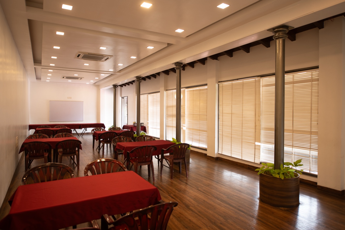 Upper deck hall